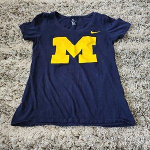 Nike The Nike Tee Athletic Fit T-Shirt Maize & Blue U Of M Women's Size Small